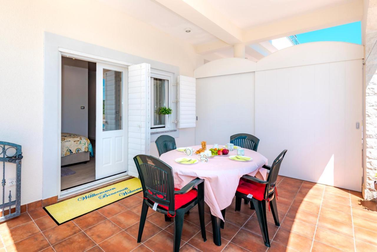 Apartment Bilice Beach المظهر الخارجي الصورة