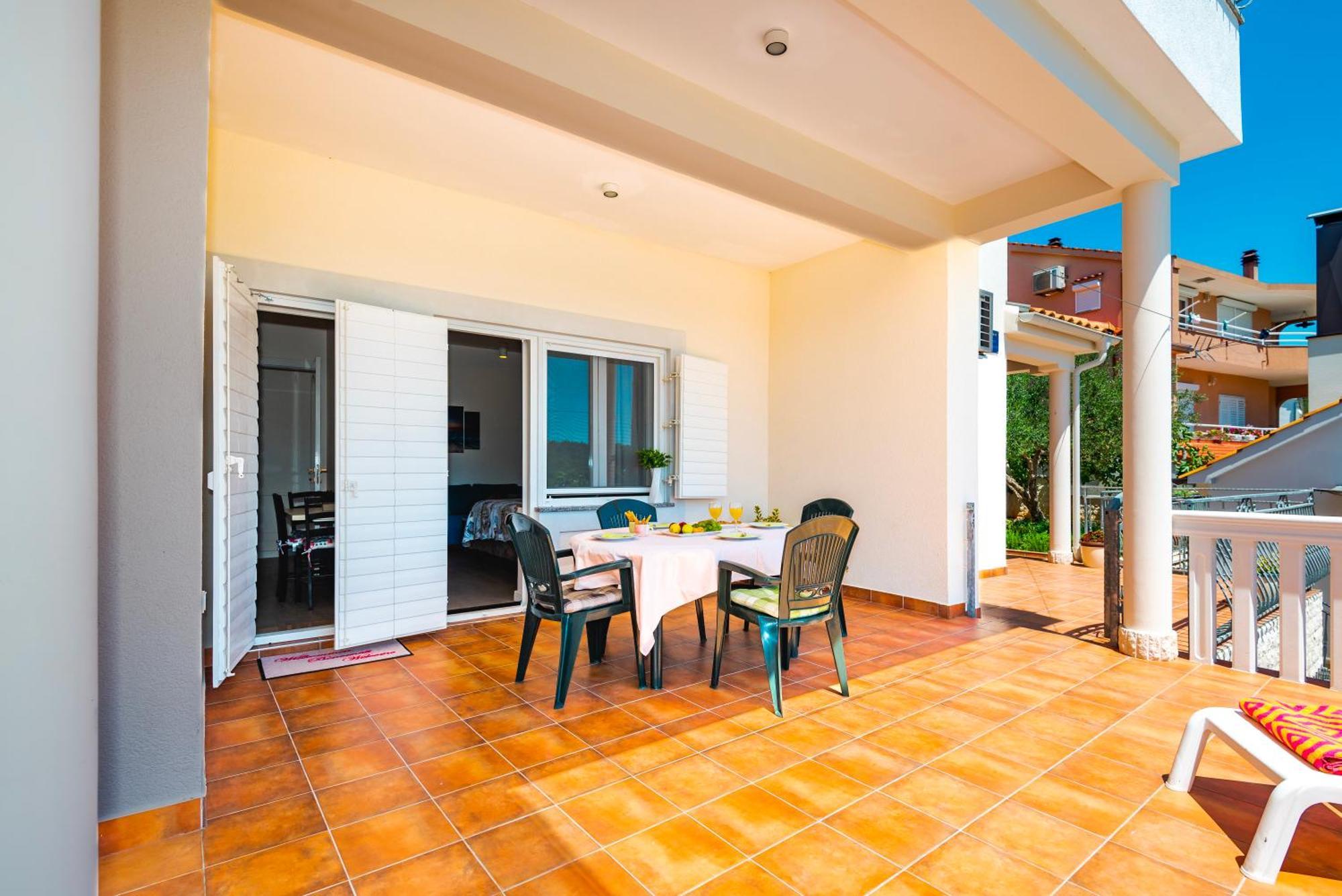 Apartment Bilice Beach المظهر الخارجي الصورة