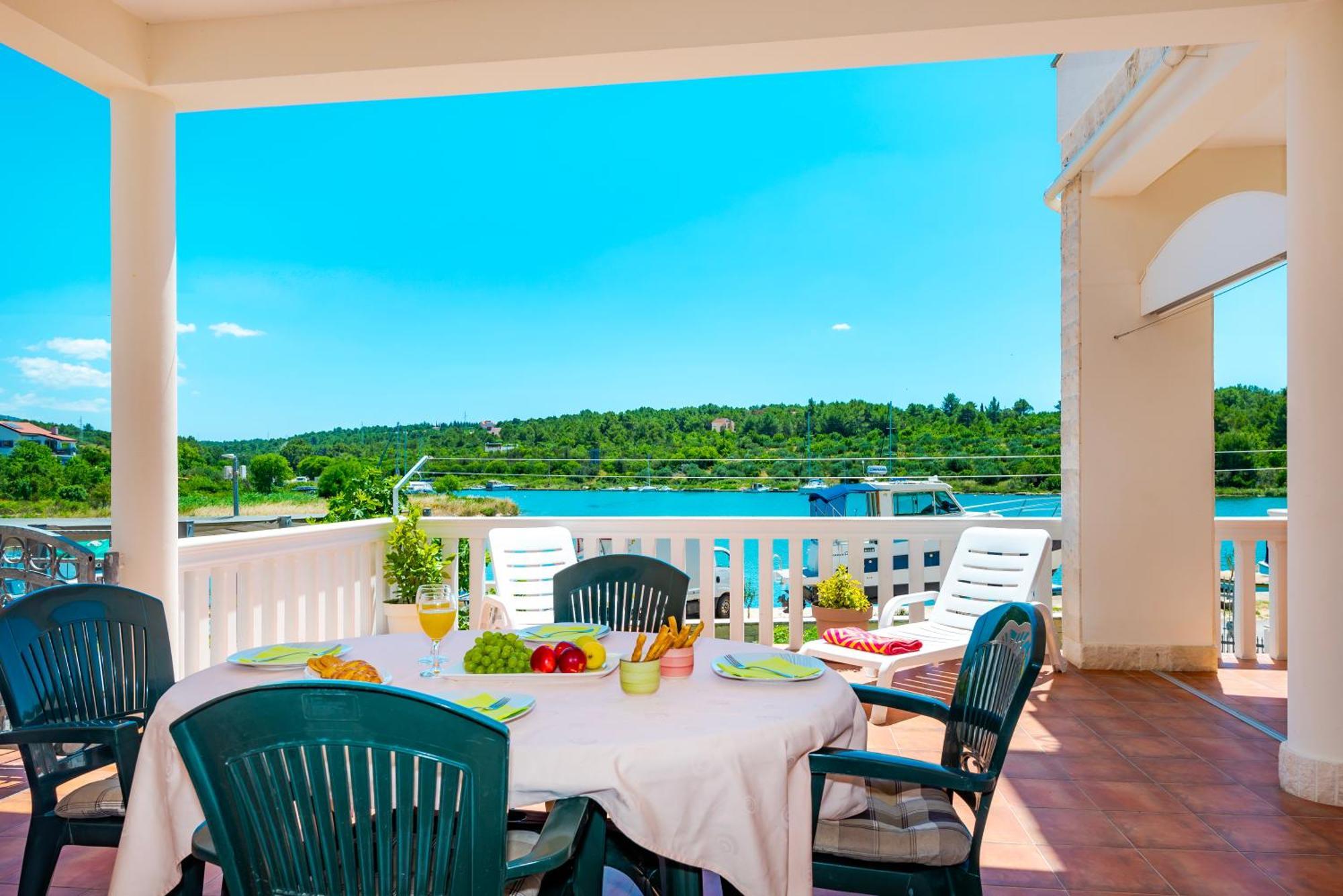 Apartment Bilice Beach المظهر الخارجي الصورة