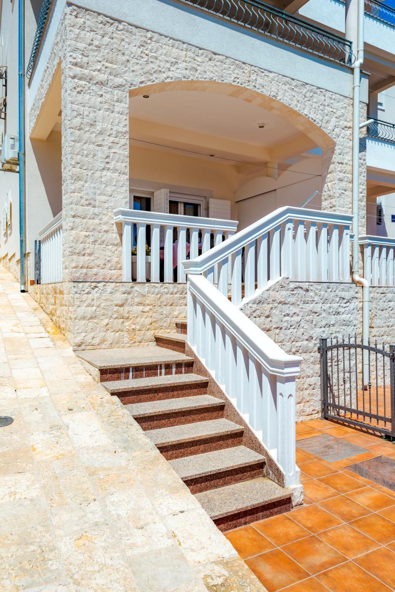 Apartment Bilice Beach المظهر الخارجي الصورة